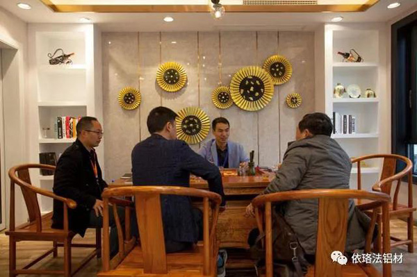 铝合金门窗